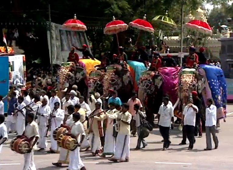 Kannada Bhasha Mandakini: Folk performing arts of Southern Karnataka